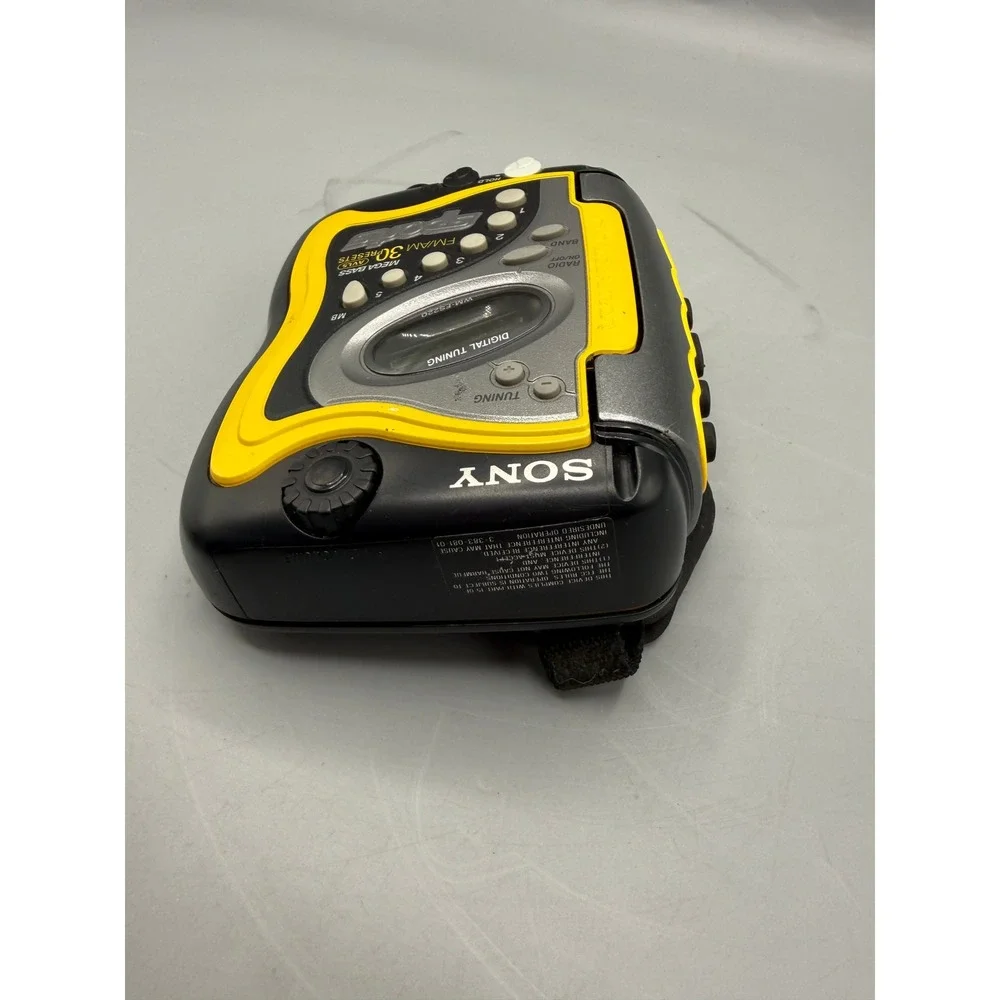 Sony Sports Walkman WM-FS220 Yellow Black Digital Tuner Cassette Player, Works!